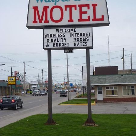 Maple Glen Motel London Exterior photo