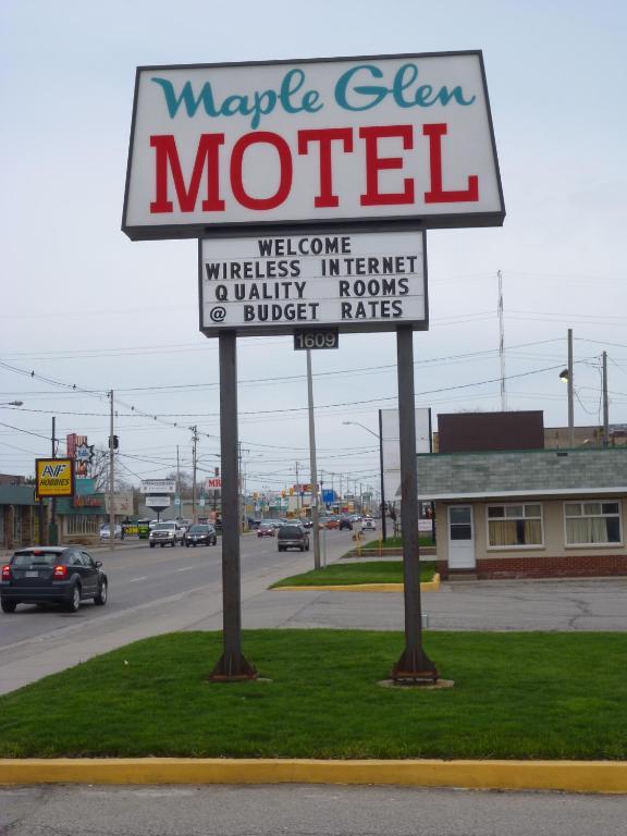 Maple Glen Motel London Exterior photo