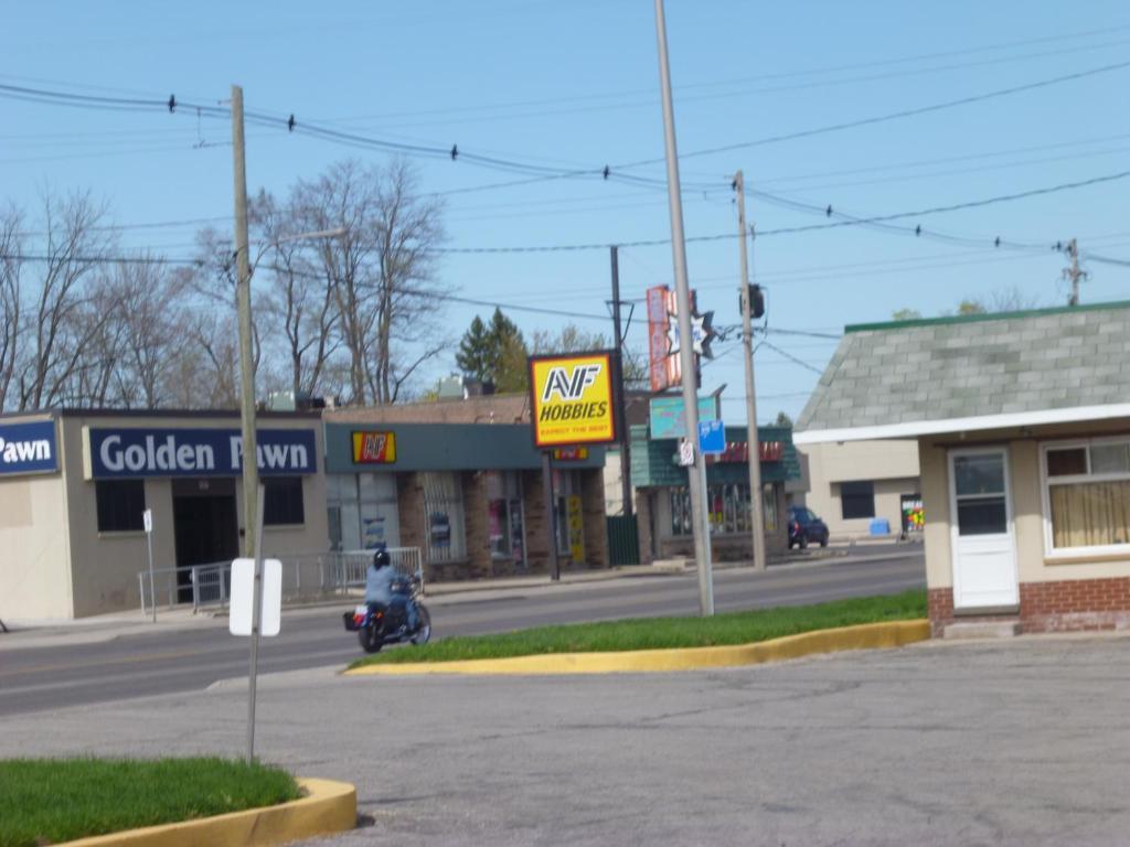 Maple Glen Motel London Exterior photo